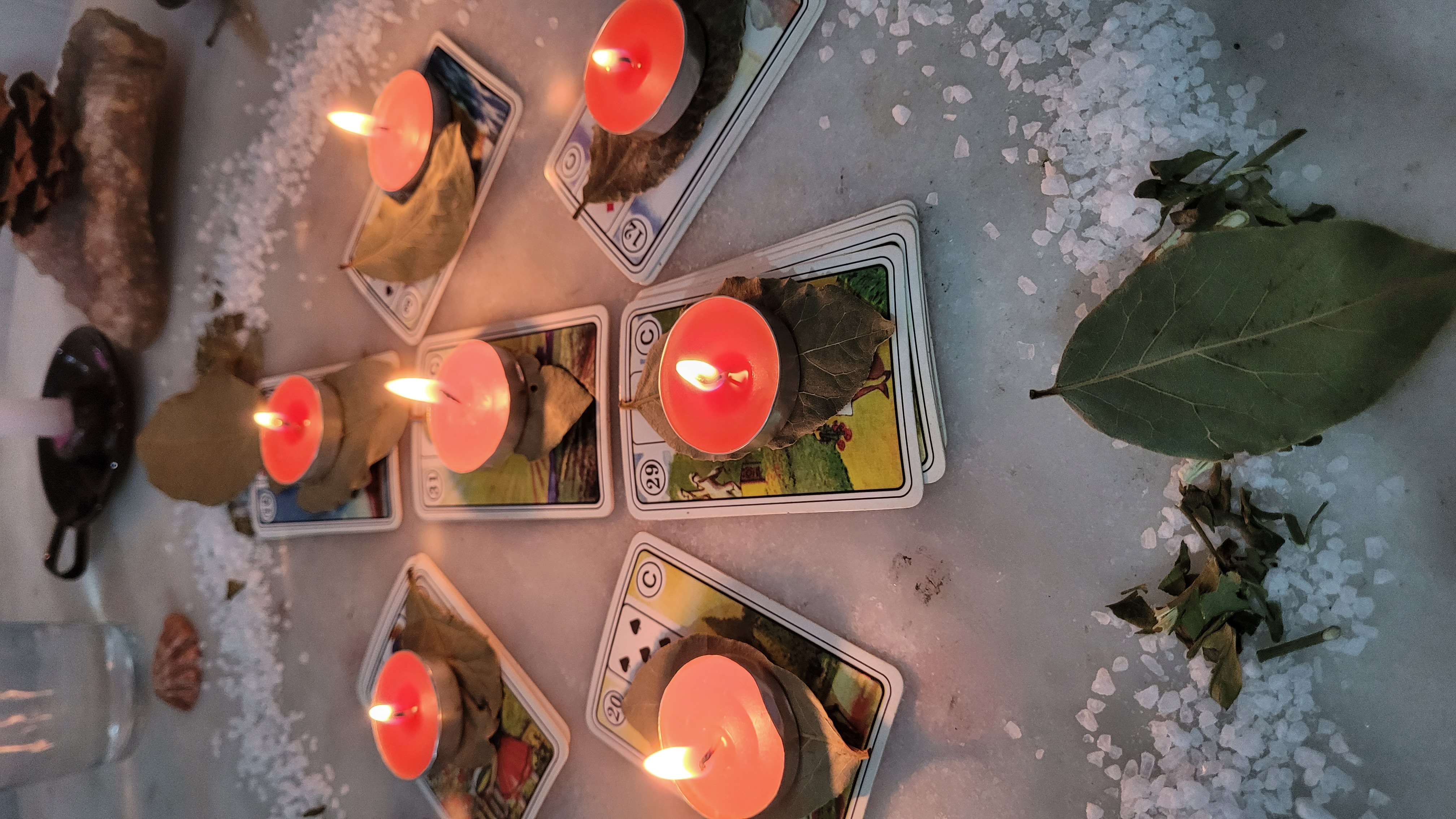 Leitura de Baralho Cigano com Ritual para Limpeza e Abertura de Caminhos Leitura de Baralho Cigano com Ritual para Limpeza e Abertura de Caminhos